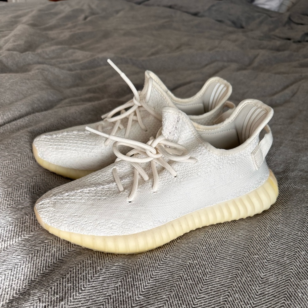 LAST CHANCE! Yeezy boost 350 V2 US9 Cream White
